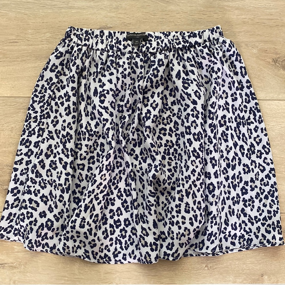Banana Republic animal print mini skirt